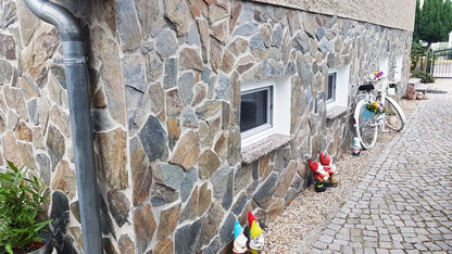 Graywacke facade stone 1-3 cm