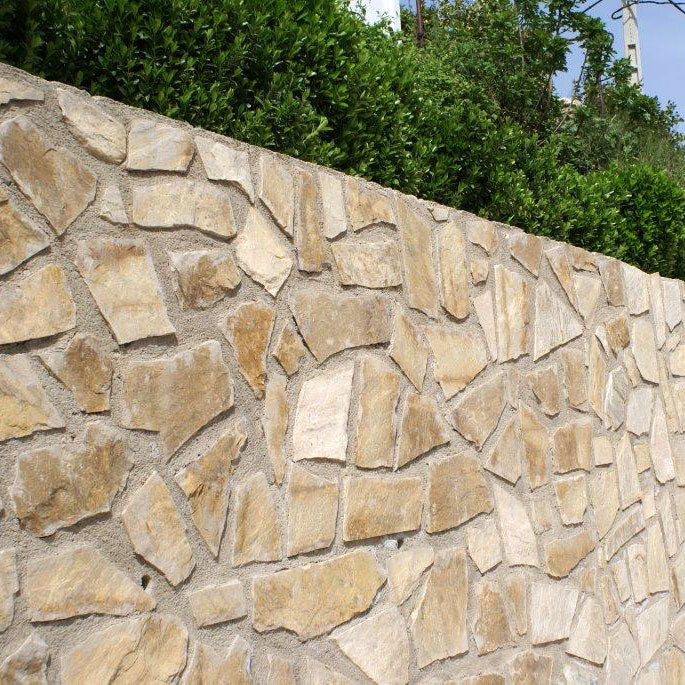 Mauerverkleidung mit polygonalen Bruchsteinplatten Quarzit Orient