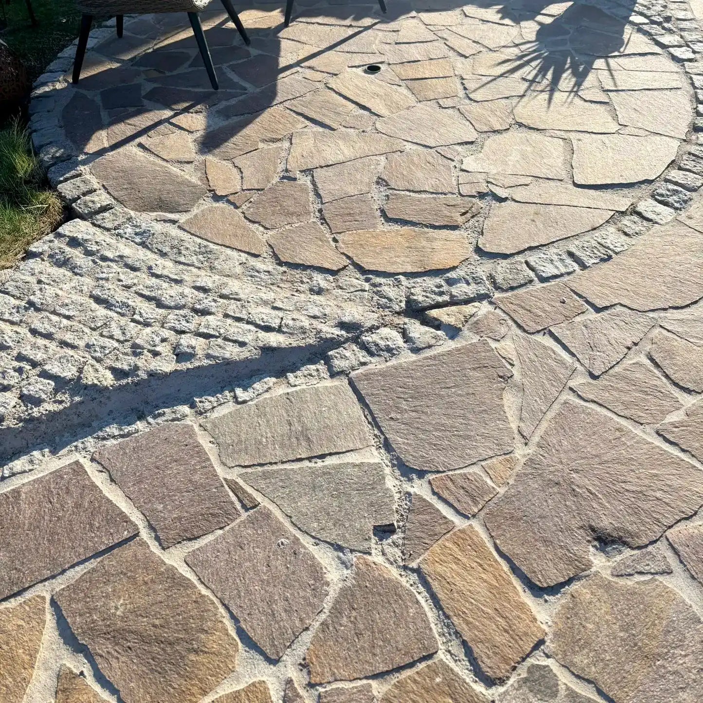 Muster Porphyr Polygonalplatten 2-4 cm