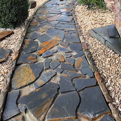 Garden path with polygonal Scabra slate natural stone